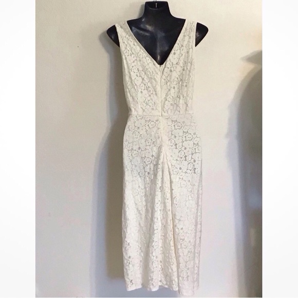 B.i.y.a.y.c.d.a. Women’s sleeveless V-neck lace dress. Size 10 - Picture 4 of 9